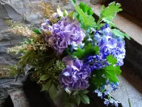 Jigsaw Puzzle Bouquet on the stairs