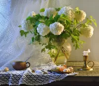 Слагалица White flowers