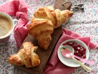 Jigsaw Puzzle Croissants for breakfast