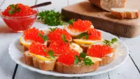 Rompecabezas Sandwiches with caviar