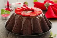Bulmaca Cake with Strawberries
