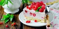 Jigsaw Puzzle Cake with Berries