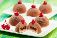 Bulmaca Cakes with Cherries