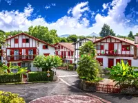 Quebra-cabeça Village in the Pyrenees