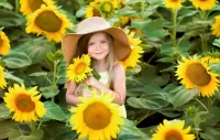 Quebra-cabeça Girl and sunflowers