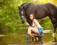 Пазл Девушка с конём