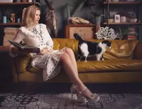 Пазл Девушка с кошкой