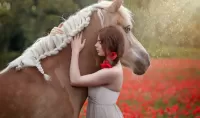Пазл Девушка с лошадью