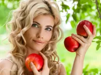 Puzzle girl with apples