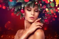 Puzzle Girl in a wreath