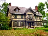 Puzzle Tudor style house