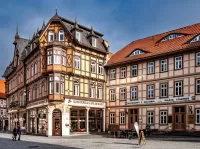 Zagadka Houses on the square