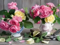 Puzzle dve vazi s rozami