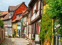 Puzzle half-timbered houses