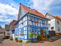 Puzzle half-timbered house