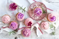 Jigsaw Puzzle Violet cupcakes