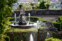 Bulmaca A Water Fountain Statue