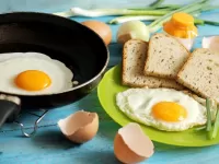 Puzzle Fried eggs bread onions
