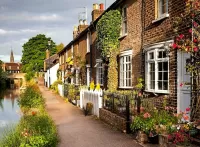 Jigsaw Puzzle Town in England