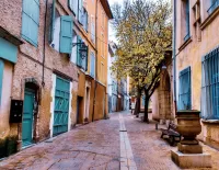Jigsaw Puzzle Township in Provence
