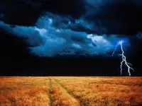 Quebra-cabeça Thunder in the field