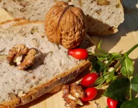 Jigsaw Puzzle Bread with nuts
