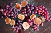 Jigsaw Puzzle Figs and grapes