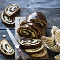 Rätsel Raisins and poppy seeds in a roll