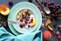 Jigsaw Puzzle Yogurt with berries and flakes