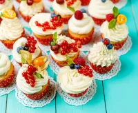 Jigsaw Puzzle Cupcakes with berries