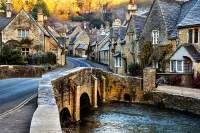 Jigsaw Puzzle Castle combe