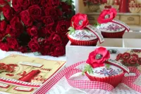 Jigsaw Puzzle Cupcakes with flowers