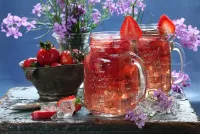 Слагалица strawberry drink
