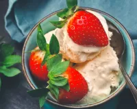 Quebra-cabeça Strawberries and ice cream