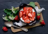 Jigsaw Puzzle Strawberries with cream