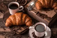 Слагалица Coffee and croissants