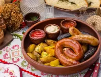 Bulmaca Sausages with potatoes