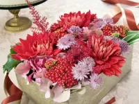 Zagadka Box with flowers