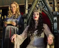 Quebra-cabeça Queen on the throne