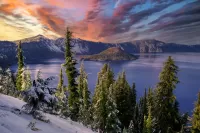 Jigsaw Puzzle Crater lake
