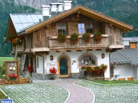 Jigsaw Puzzle Resort in the Alps
