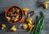 Jigsaw Puzzle Chanterelles and rosemary