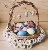 Jigsaw Puzzle Basket and wreath