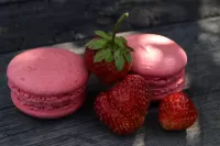 Jigsaw Puzzle Macarons with Strawberries