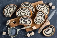 Jigsaw Puzzle Poppy seed roll