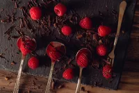 Jigsaw Puzzle Raspberries under the chocolate