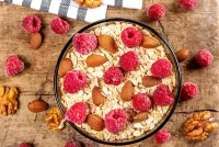 Puzzle Raspberry with nuts