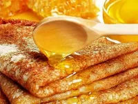 Slagalica Pancakes and honey