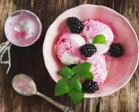 Quebra-cabeça Ice cream and blackberry