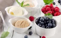 Bulmaca Ice cream and berries